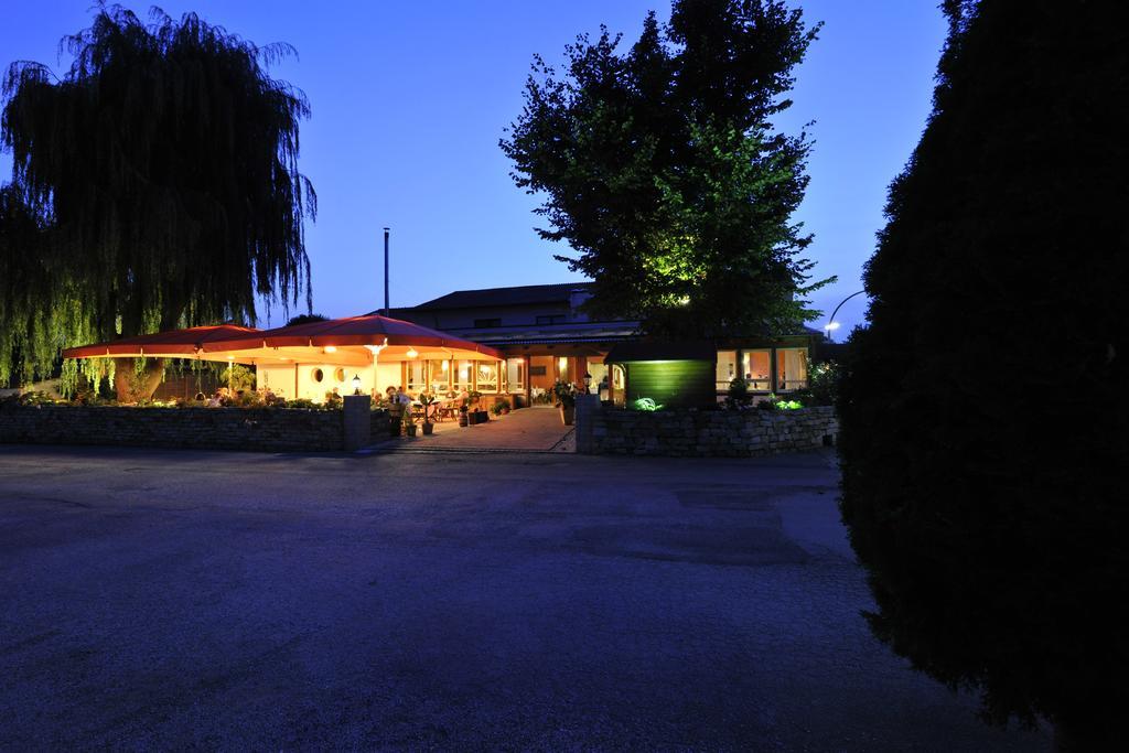 Hotel Dreimaedelhaus Espelkamp-Mittwald Exterior photo